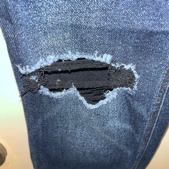 Old Navy Women's Dark Blue Distressed Skinny Jeans - Picture 3 of 8